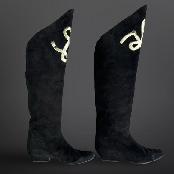 Vintage 1980s Karl Lagerfeld suede over the knee boots w/ gold applique Sz 8.5 - Picture 3 of 10
